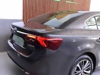 Usado Toyota Avensis Advance 143 CV (105 kW) 2017 Gris / plata Berlina