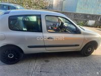 Usado Renault Clio II Authentique 60 CV (44 kW) 2004 Gris / plata Berlina