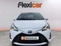 Usado Toyota Yaris Hybrid 100 CV (73 kW) 2020 Blanco Berlina