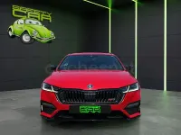 Usado Skoda Octavia RS 200 CV (147 kW) 2021 Rojo Familiar