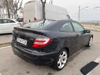 Usado Mercedes C200 122 CV (89 kW) 2006 Negro Berlina