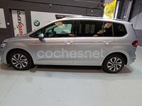 Usado VW Touran Sportline 150 CV (110 kW) 2022 Gris / plata Monovolumen
