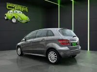Usado Mercedes B180 109 CV (80 kW) 2008 Gris / plata Monovolumen