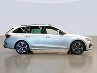 Usado Skoda Octavia RS 265 CV (194 kW) 2025 Gris plata Familiar