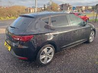 Usado Seat Leon FR 150 CV (110 kW) 2016 Negro Berlina