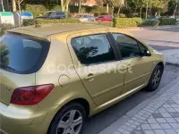 Usado Peugeot 307 138 CV (101 kW) 2002 Naranja Berlina