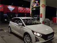 Usado Hyundai i20 84 CV (61 kW) 2025 Blanco Utilitario