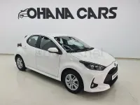 Usado Toyota Yaris Hybrid Active 116 CV (85 kW) 2021 Blanco Berlina