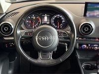 Usado Audi A3 Ambiente 150 CV (110 kW) 2015 Gris / plata Berlina