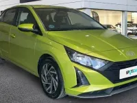 Usado Hyundai i20 101 CV (74 kW) 2024 Amarillo Utilitario