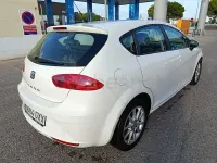 Usado Seat Leon Reference 105 CV (77 kW) 2010 Blanco Utilitario