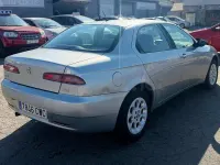 Usado Alfa Romeo 156 Distinctive 115 CV (84 kW) 2003 Gris / plata Berlina