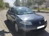 Usado Renault Mégane Dynamique 130 CV (95 kW) 2007 Negro Berlina