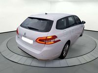 Usado Peugeot 308 Active 131 CV (96 kW) 2021 Blanco Familiar