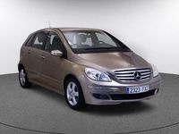 Usado Mercedes B180 109 CV (80 kW) 2008 Blanco Monovolumen