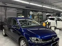 Usado VW Golf VII Advance 150 CV (110 kW) 2018 Azul Berlina