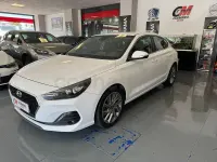 Usado Hyundai i30 GO! 120 CV (88 kW) 2018 Blanco Berlina
