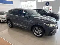 Usado VW Tiguan R-line 200 CV (147 kW) 2021 Gris / plata SUV
