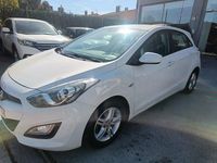 Usado Hyundai i30 90 CV (66 kW) 2013 Blanco Berlina