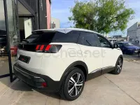 Usado Peugeot 3008 Allure 130 CV (95 kW) 2018 Blanco SUV