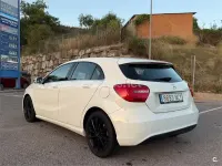 Usado Mercedes A180 Urban 122 CV (89 kW) 2014 Blanco Utilitario