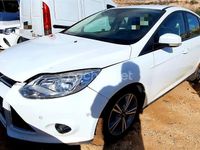 Usado Ford Focus Trend 125 CV (91 kW) 2014 Blanco Berlina