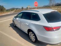 Usado Seat Leon Style 105 CV (77 kW) 2015 Blanco Familiar