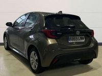 Usado Toyota Yaris Edition 126 CV (92 kW) 2022 Verde Utilitario