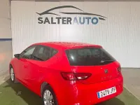 Usado Seat Leon Reference 110 CV (80 kW) 2016 Rojo Berlina