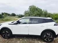 Käytetty Peugeot 2008 Allure 110 HP (80 kW) 2022 Valkoinen Katumaasturi