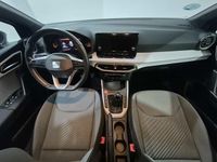 Usado Seat Ibiza 115 CV (84 kW) 2024 Gris Utilitario