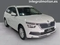 Usado Skoda Kamiq Selection 150 CV (110 kW) 2023 Blanco SUV