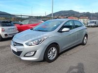 Usado Hyundai i30 100 CV (73 kW) 2015 Gris / plata Berlina