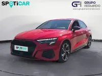 Usado Audi A3 Ambiente 116 CV (85 kW) 2022 Rojo Berlina