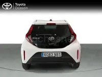 Usado Toyota Aygo X Play 72 CV (52 kW) 2025 Blanco SUV
