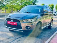 Usado Mitsubishi Outlander Motion 177 CV (130 kW) 2010 Beige SUV