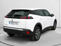 Usado Peugeot 2008 Active 110 CV (80 kW) 2022 Blanco SUV