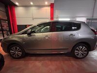Usado Peugeot 3008 Style 120 CV (88 kW) 2015 Marrón Familiar