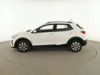 Usado Kia Stonic 101 CV (74 kW) 2022 Blanco SUV