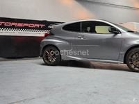 Usado Toyota Yaris 276 CV (202 kW) 2024 Gris / plata Utilitario