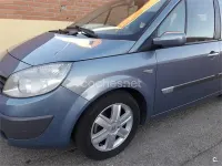 Usado Renault Scénic II Dynamique 130 CV (95 kW) 2005 Gris / plata Monovolumen