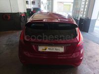 Usado Ford Fiesta Trend 96 CV (70 kW) 2009 Rojo Utilitario