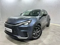 Usado Lexus LBX 136 CV (100 kW) 2024 Gris / plata SUV