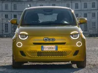 Usado Fiat 500 Dolcevita 71 CV (52 kW) 2022 Negro Utilitario