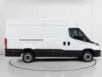 Usado Iveco Daily 136 CV (100 kW) 2022 Blanco Van