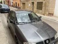 Usado Seat Cordoba 60 CV (44 kW) 2002 Gris / plata Berlina
