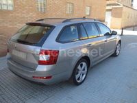 Usado Skoda Octavia Elegance 105 CV (77 kW) 2014 Beige Familiar