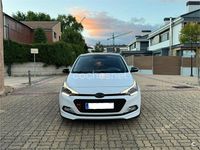 Usado Hyundai i20 90 CV (66 kW) 2017 Blanco Berlina