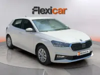 Usado Skoda Fabia Active 80 CV (58 kW) 2023 Blanco Utilitario