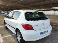 Usado Peugeot 307 110 CV (80 kW) 2005 Blanco Berlina